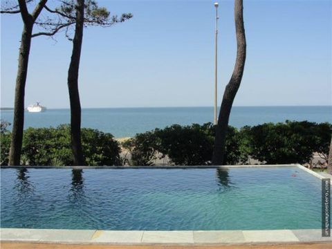 casa con increible vista a la bahia en pinares