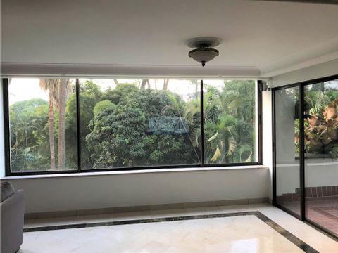 se vende exclusivo apartamento cerca a av poblado