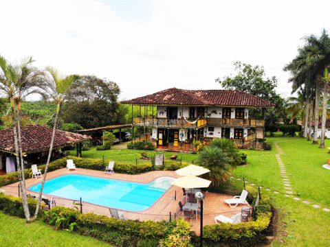 linda finca hotel en montenegro quindio