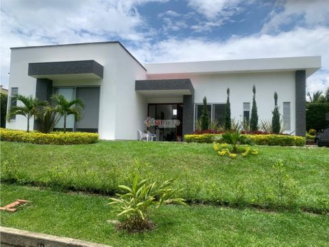 casa campestre 400m2 lote 1050m2 de 4 alcobas condominio via el eden