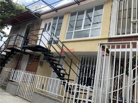 venta casa bifamiliar remodelada barrio guaduales de la villa