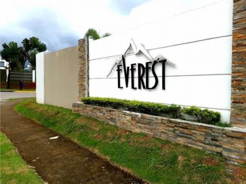 ph everest brisas del golf