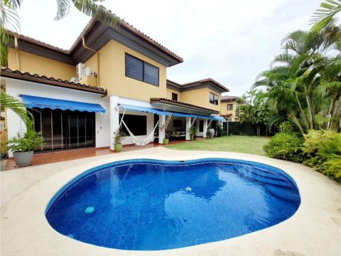 se vende casa en costa del este condominio la antigua