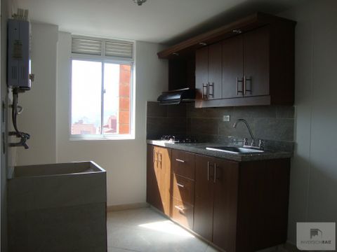 vendo apartamento de 2 alcobas en laureles cerca av san juan