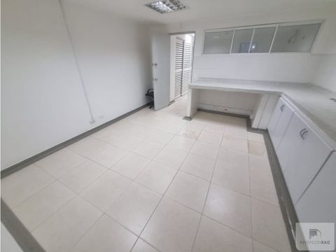 se arrienda local primer piso en laureles