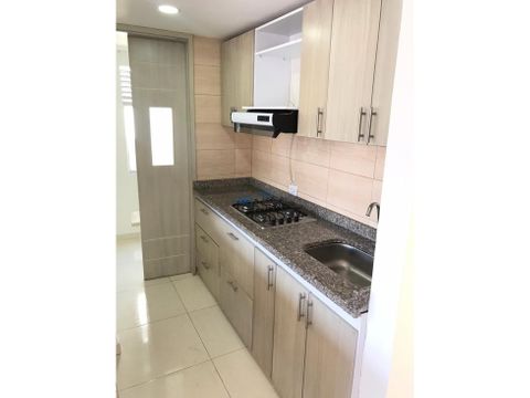 se vende apartamento en los cedros t13501