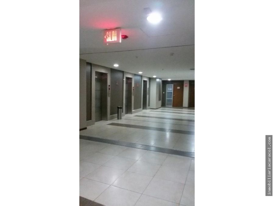 local comercial oficina administrativa en trade building de 394 m2