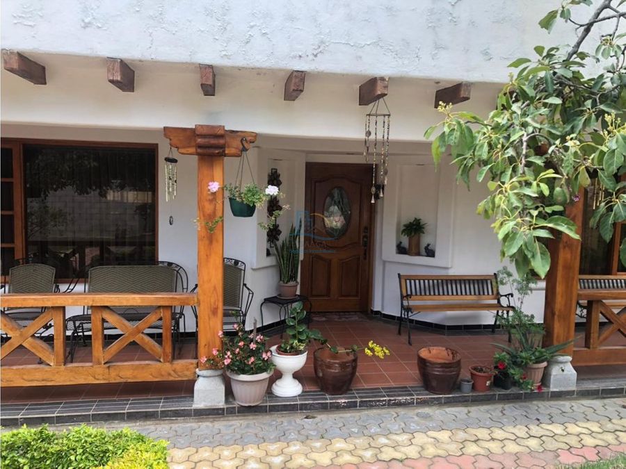 hermosa casa de venta guayllabamba urb con seguridad y areas verdes