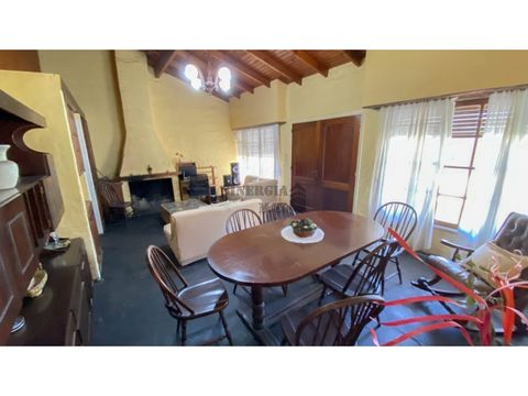 casa de tres dorm con amplio lote y pileta