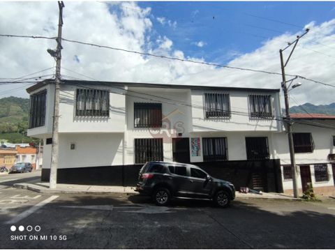 vendo hermosa casa esquinera con garaje calarca quindio