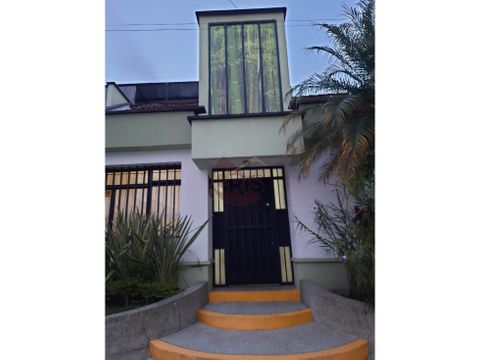 se arrienda casa para uso comercial en excelente zona de calarca q