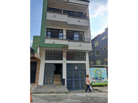 vendo edificio con local en calle 37 con cra 24 en calarca q