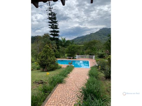 venta de casa campestre en barbosa antioquia