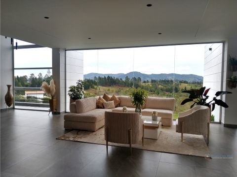 venta moderna casa campestre en lote de 4646 m2 guarne antioquia