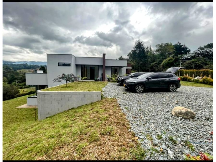 venta casa en lote de 2200 m2 guarne antioquia colombia
