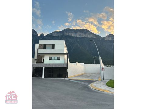 casa en venta en puerta de hierro linces sector bosco cumbres