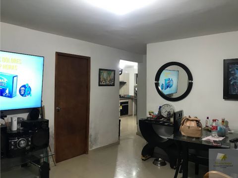 venta casa esquinera con tres apartamentos en los corales