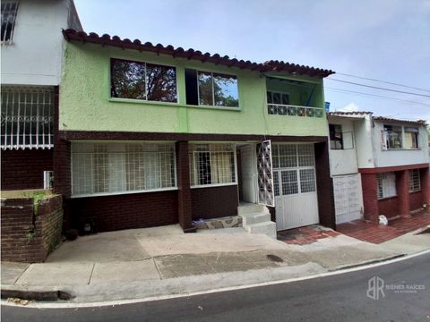 vendemos casa 2 pisos lagos i floridablanca