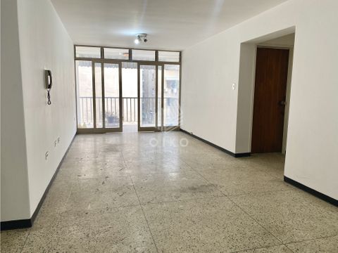 se vende apartamento de 100 mts en chacao 3h 2b 0p fb