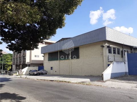 se vende galpon industrial en la urbina de 1200 mts mr