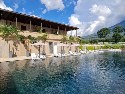 casa en venta en antigua guatemala