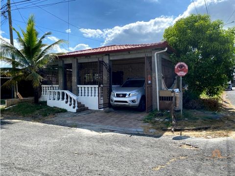 vendo casa de esquina en nuevo tocumen