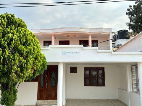 hermosa casa en conjunto cerrado santa maria