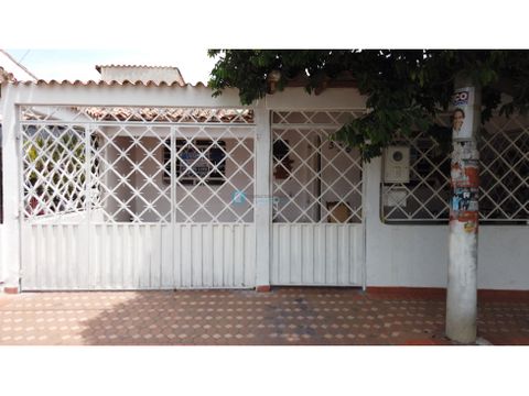 se vende casa en el barrio villas de sevilla villa del rosario