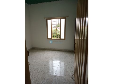 se arrienda apartamento en el centro de villa del rosario