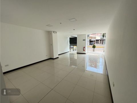 renta local a estrenar av 6 de diciembre 92 m2