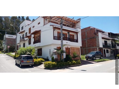 hermosa casa de tres niveles en rionegro antioquia