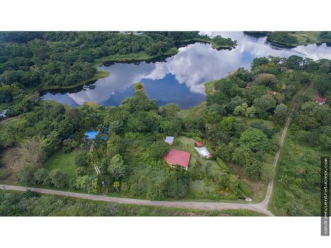 finca frente al lago cerca de panama city