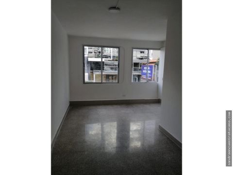 alquilo apartamento en area bancaria