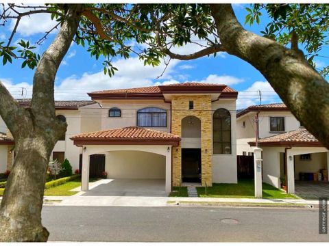 casa en condominio albacete cartago