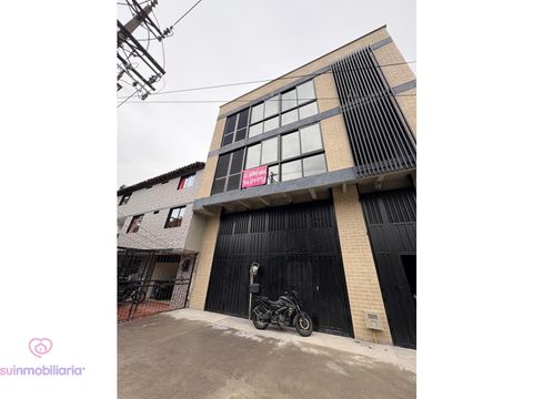 se arrienda bodega tercer piso en trinidad medellin