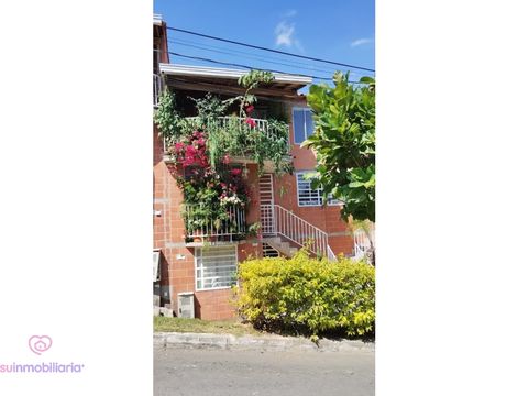 vendo casa en sector casas alejandria