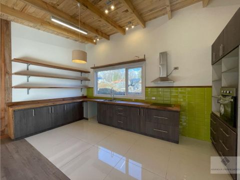 espectacular casa en venta en condominio en villarrica los guindos