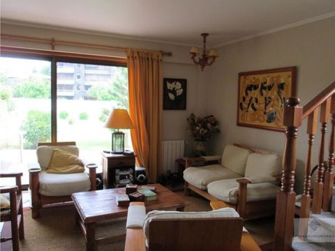 hermosa casa en venta en condominio a pasos del centro de pucon