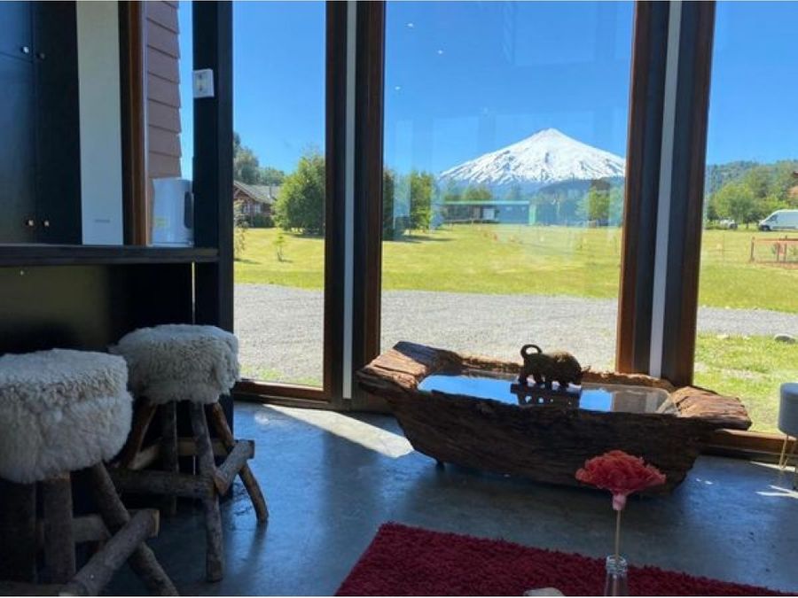 hermosa propiedad en venta en pucon con vista unica al lago y volcan