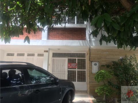 se arrienda casa en conucos