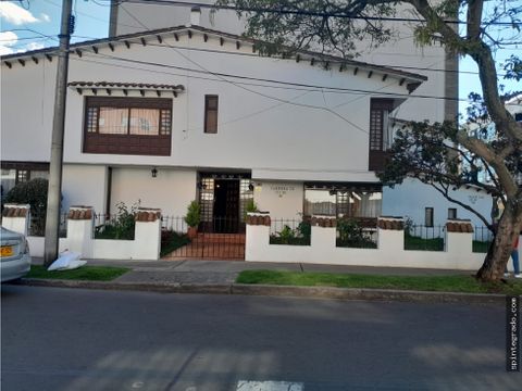 vendo amplia casa en contador 5 hab uso vivienda u oficinas