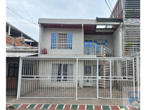 alquiler de apto 2do piso barrio villa colombia