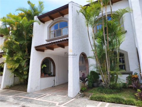 venta de casa en curridabat el prado en condominio