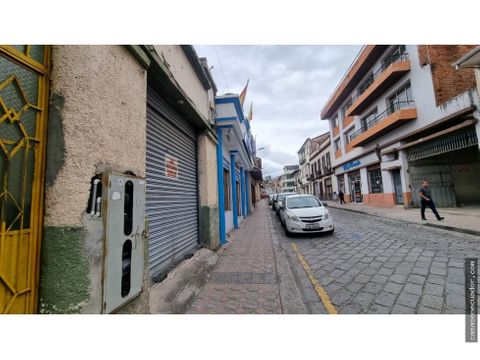 casa comercial local mas 3 dptos en el centro cuenca