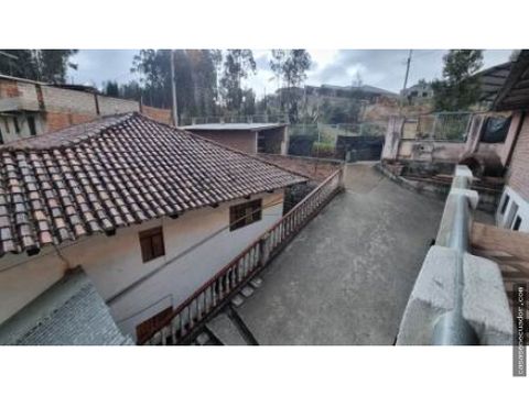 vendo propiedad con 2 casas en racar 135000 neg