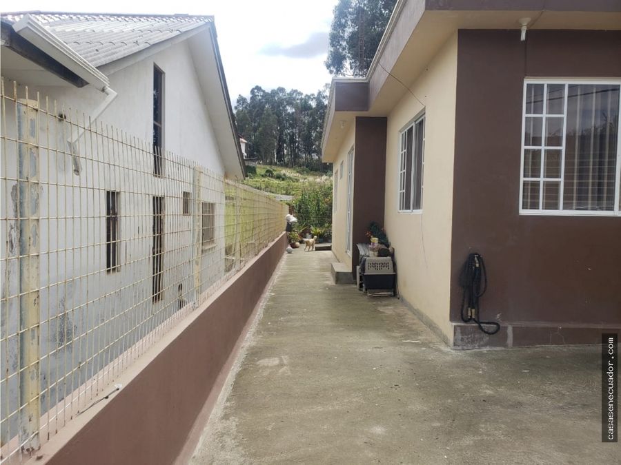 vendo casa con area verde sector pumayunga precio 90000 neg