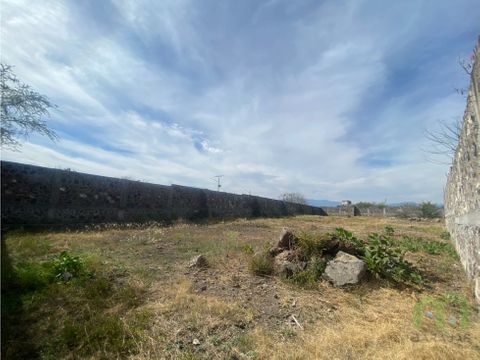 terreno bardeado de 2587 m2 en xochitepec morelos