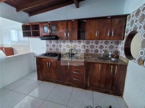 se vende en casa simon bolivar