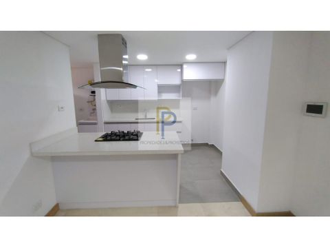 se arrienda apartamento en la castellana