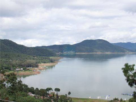 terreno con vista al lago